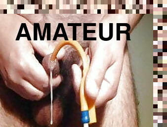 Hard cum and pissing togheter with a CH 24 Foley catheter