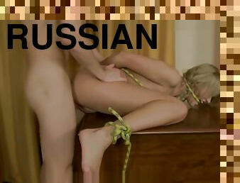 Russian teen talked into bondage