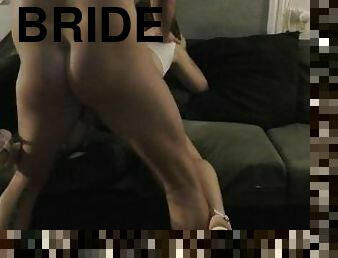 Bridesmaid Fuck On the couch