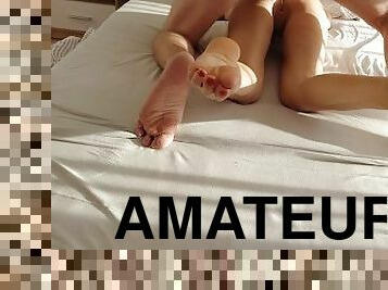 chatte-pussy, amateur, maison, pieds, ejaculation, mignonne, incroyable, parfait, fétiche, branlette-avec-les-pieds