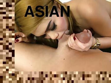 Thai Chick Takes A Load Of Cum In Pussy