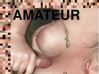 gros-nichons, papa, amateur, babes, ejaculation-sur-le-corps, branlette, couple, point-de-vue, pappounet, domination