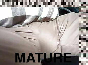 297 Daddy&#039;s mature Bulge