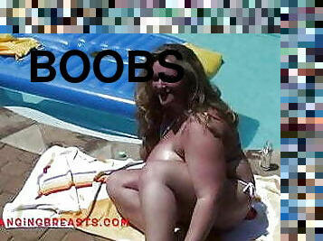 Tiny bikini full of BBW&rsquo;s big boobs