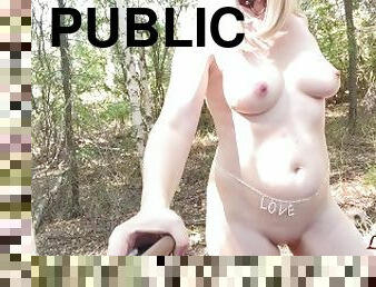 en-plein-air, public, femme, amateur, milf, blonde, belle, fétiche