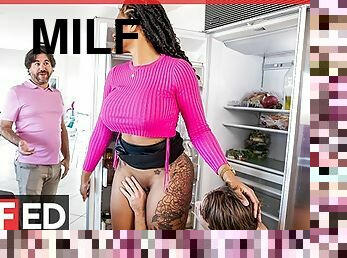 gros-nichons, maman-et-garçon, chatte-pussy, fellation, ébène, énorme-bite, interracial, milf, pornstar, maman