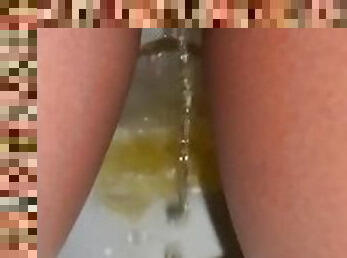 pisser, public, chatte-pussy, amateur, lesbienne, fétiche, solo, femme-dominatrice