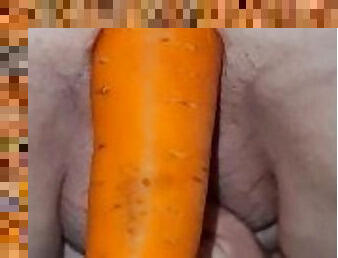 The secret life of carrots: D