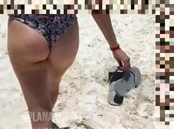 Fit Girl in Cancun CANDID PERFECT ASS on a beach