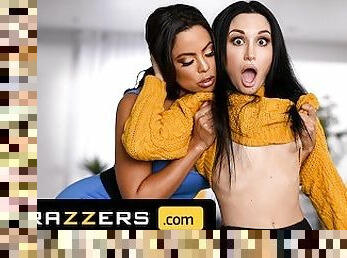 Brazzers - Luna Star Hides Her Earpods In Her Pussy & Gabriella Paltrova Has To Go Looking For Them