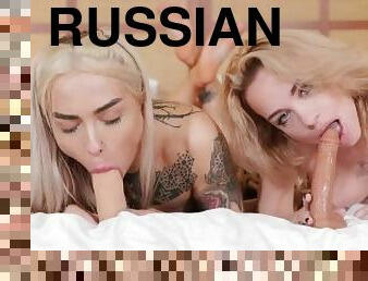 Two Russian sluts fuck and lick each other ????