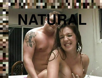 gros-nichons, amateur, fellation, ejaculation-sur-le-corps, branlette, voiture, naturel, piscine, fumer, blanc