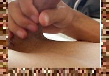 Solo male morning jerk off (closeup)