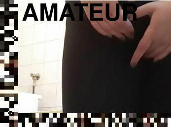 masturbation, pisser, amateur, ados, fétiche, solo, brunette, petits-seins