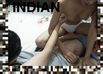 asiatique, fellation, ejaculation-sur-le-corps, ados, branlette, indien, ejaculation, petite, cow-girl, branlette-avec-les-pieds