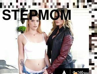 MommysGirl Stepmommy Cory Chase Has A Lesbian MidLife Crisis