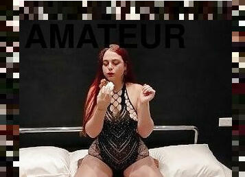 cul, énorme, amateur, bdsm, rousse, lingerie, bout-a-bout, face-sitting, femme-dominatrice