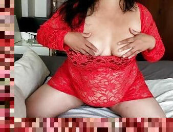Chubby girl masturbates with her toy and is filled with pleasure