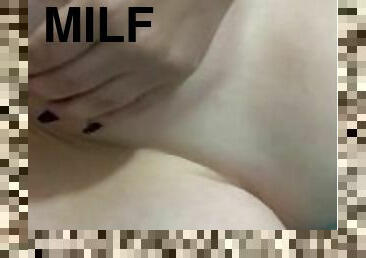 gros-nichons, mamelons, amateur, milf, maison, maman, massage, ejaculation, solo