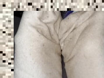 amateur, ejaculation-sur-le-corps, gay, branlette, ejaculation-interne, esclave, pieds, fétiche, solo