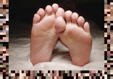 Lovely Latina Soles JOI