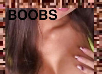 gros-nichons, masturbation, pornstar, décapage, danse, seins, solo, brunette, érotique, taquinerie