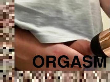 clitoris-bagian-atas-vagina-paling-sensitif, mastubasi, orgasme, amatir, cumshot-keluarnya-sperma, handjob-seks-dengan-tangan-wanita-pada-penis-laki-laki, sperma, manis-sweet, fetish-benda-yang-dapat-meningkatkan-gairah-sex, seorang-diri