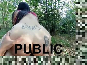 La Conoc Por TINDER y Tuvimos SEXO DURO En Un BOSQUE de Camino a Casa