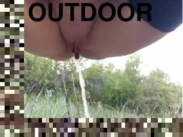 gros-nichons, en-plein-air, pisser, public, chatte-pussy, sport, amateur, babes, ados, mignonne