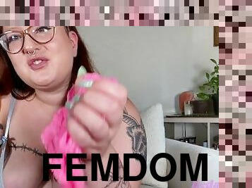 briller, amatør, mamma, bbw, rødhåret, truser, fetisj, alene, femdom, tattoo