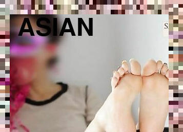 asiatique, fellation, japonais, pieds, ejaculation, parfait, fétiche, chinoise, coréen, branlette-avec-les-pieds