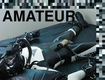 amateur, gay, bdsm, machines, par-voie-orale, fétiche, latex, bondage, lait, minet