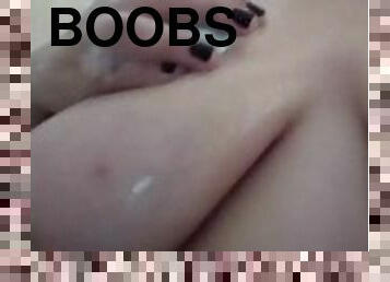 (BBW LATINA) - Escondí una cámara en la ducha y la grabé sin que ella lo supiera !