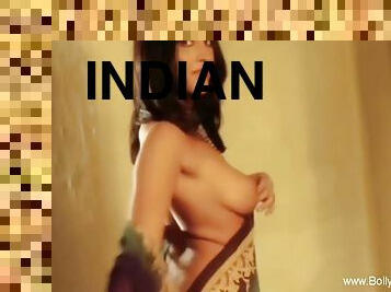 indien, solo, brunette, elle-se-déshabille