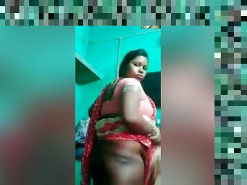 Today Exclusive- Desi Bhabhi Showing Her Big Ass And Pussy Part 2