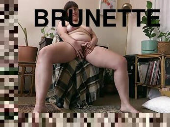 gros-nichons, brunette