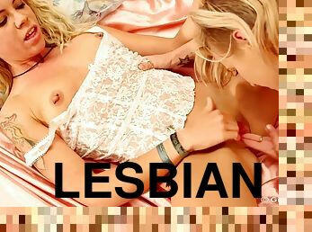 lesbisk, sovande, blond, tatuering