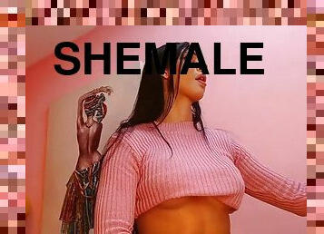 Big booty shemale