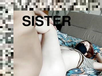 He teaches the stepsister to have dirty sex