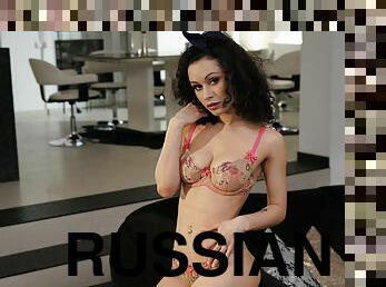 Russian hottie Stacy Bloom gets anally fucked