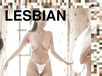 pasarica, lesbiana, cu-degetelul, sex-in-trei