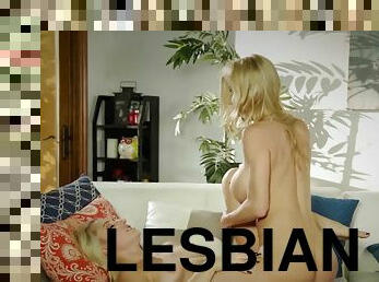 gros-nichons, masturbation, chatte-pussy, lesbienne, milf, doigtage, blonde, canapé, réalité