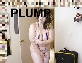 Prankish Plumper Shows Her Huge Ass