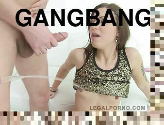 naughty babe Cheryl Sweet Pissing Gangbang