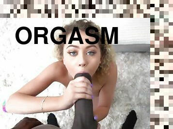 orgasme, chatte-pussy, babes, fellation, interracial, fellation-profonde, black, doigtage, baisers, blonde