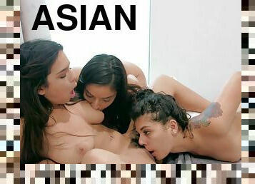 asiatique, cul, baignade, gros-nichons, poilue, masturbation, orgie, en-plein-air, chatte-pussy, amateur