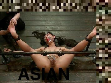 asiatique, gros-nichons, hardcore, bdsm, esclave, fétiche, latex, bâillonnement, bondage, bizarre