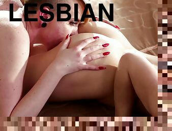 Teen lesbos amazing sex video