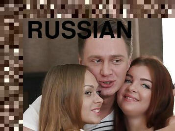 seks-partili-alem, rus, üstüneyüzüne-boşalma, genç, üç-kişilik-grup, meni, güzel