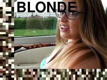 gros-nichons, levrette, masturbation, chatte-pussy, fellation, fellation-profonde, voiture, sale, blonde, pute